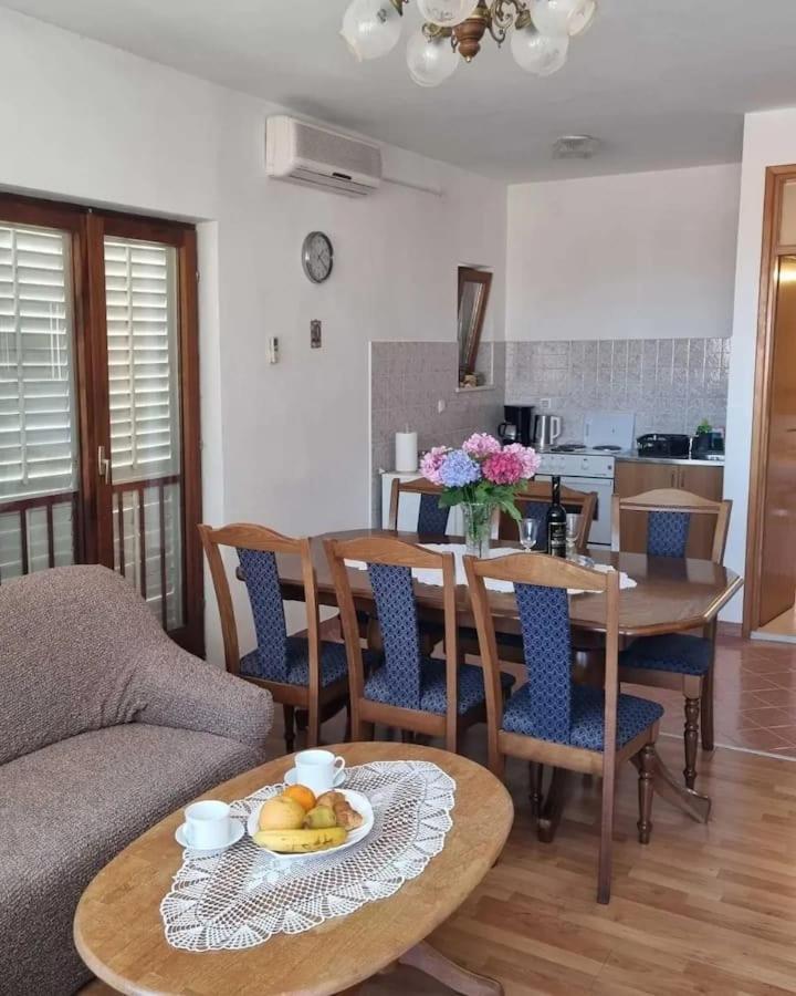 Antonny Apartment Zvekovica Bagian luar foto